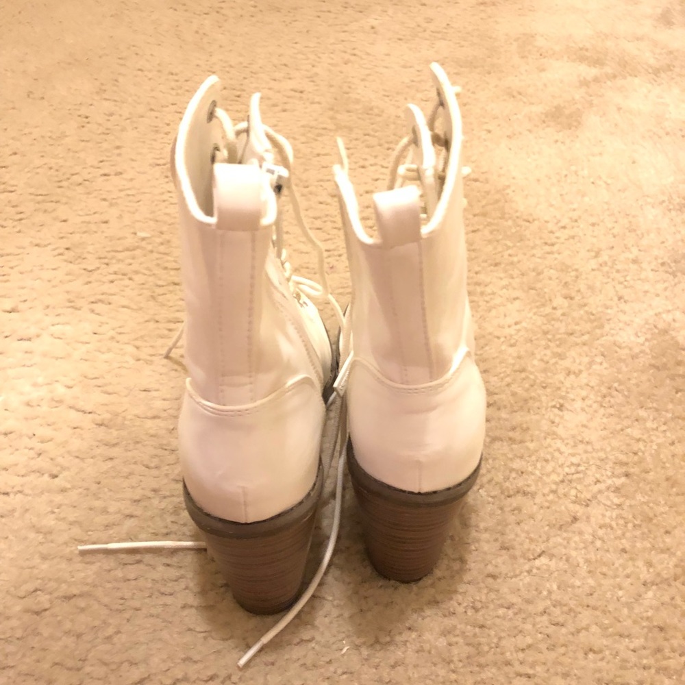 Cute booties - Picture 4 of 4